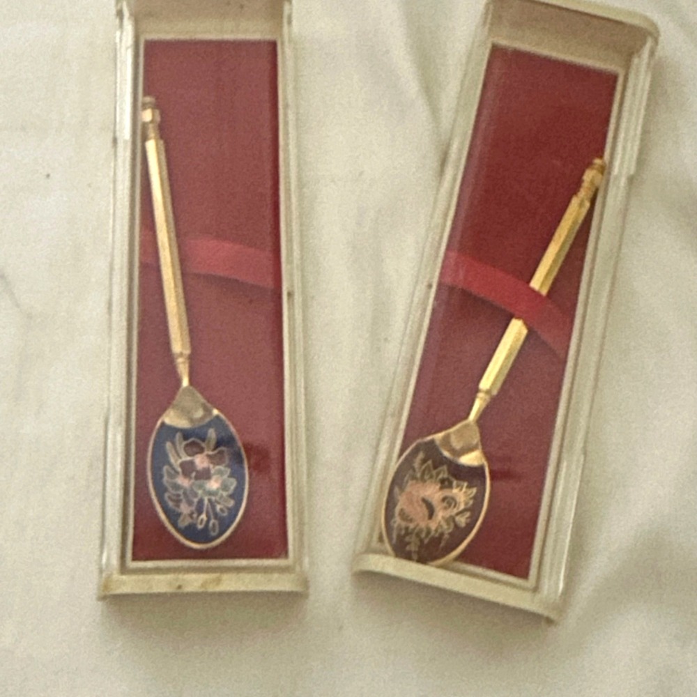 Unbranded Cloisonne Enamel Spoons Gold Floral Excellent Espresso Set vintage